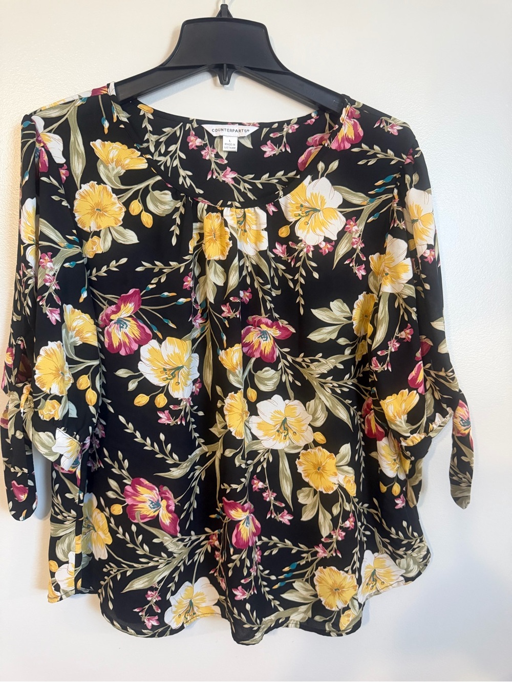Counterparts Black Floral Scoop-Neck Blouse - Yellow & Pink Accents Size large